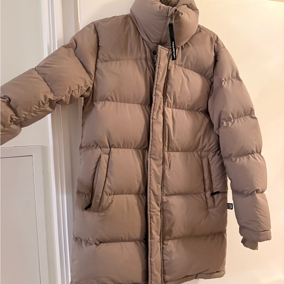 Aritzia Jackets & Blazers - SUPER PUFF MID